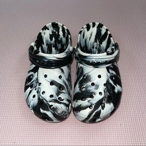 Marble Crocs m7/w9